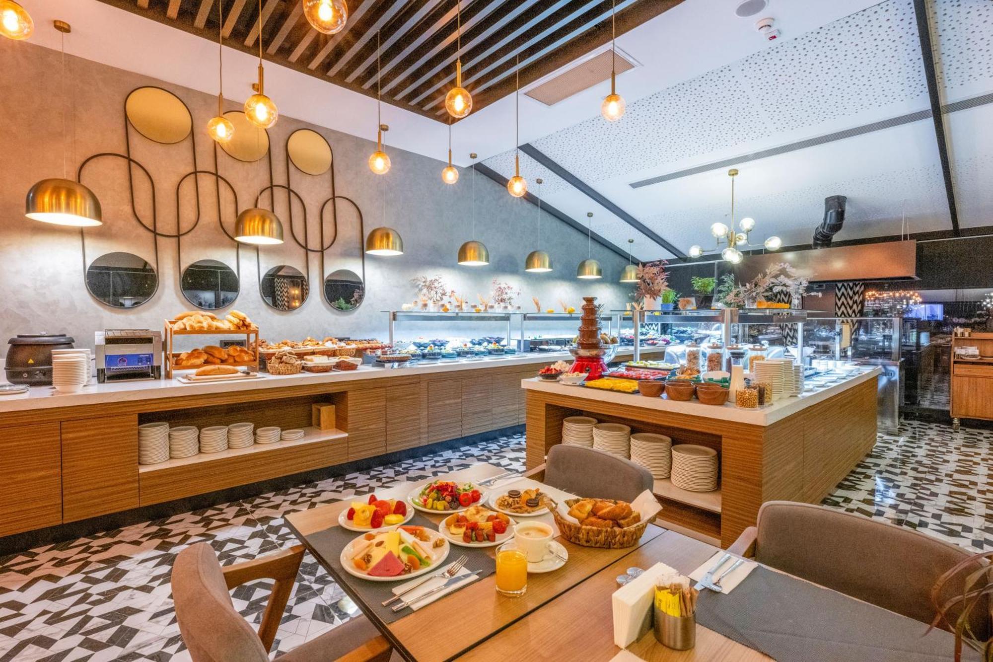 Ramada Encore By Wyndham Istanbul Sisli Екстер'єр фото